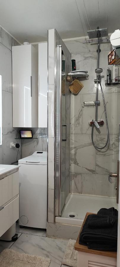 Magnifique studio au coeur du Marais Paris Extérieur photo